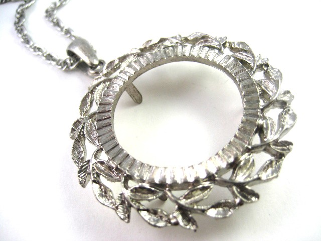 coin holder necklace